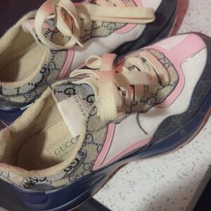Gucci women beige and pink